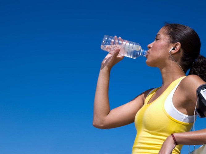 آب در ورزش و مصرف روزانه آب