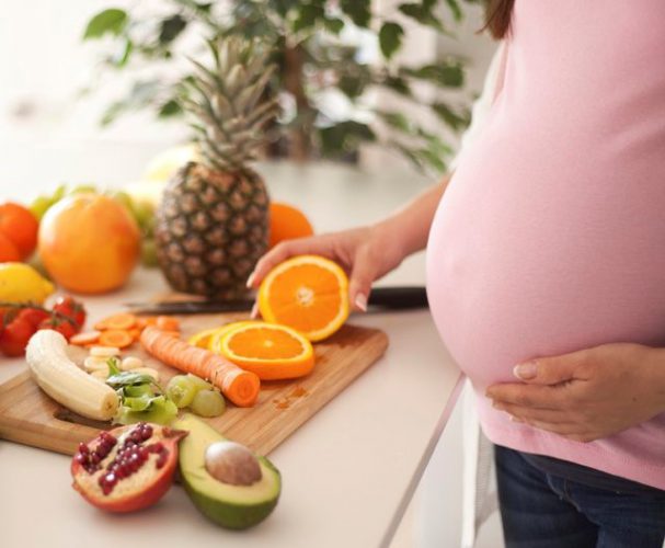 تغذیه مناسب در بارداری