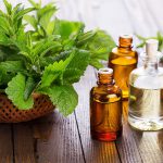 روغن چای در حین بارداری – مزایا، احتیاط ها و عوارض جانبی آیا روغن درخت چای ایمن است؟