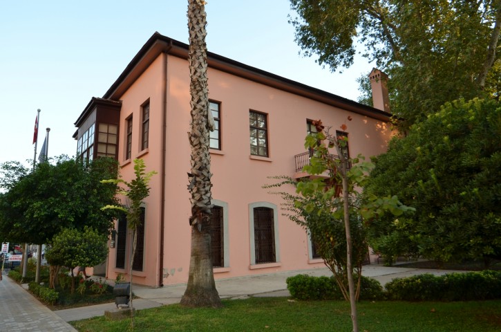 موزه آتاتورک در آنتالیا