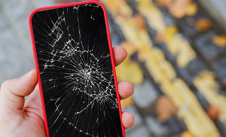 شکستگی LCD گوشی موبایل