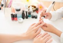آموزش کاشت ناخن با پودر مراحل مختلفی دارد